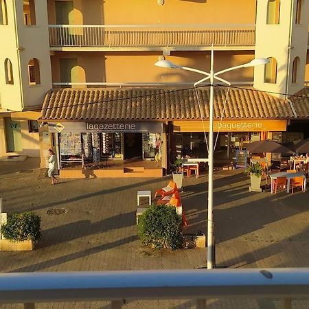 Joli Appartement Avec Grande Et Belle Terrasse, Au Pied De La Plage Du Grazel! Gruissan Exteriör bild