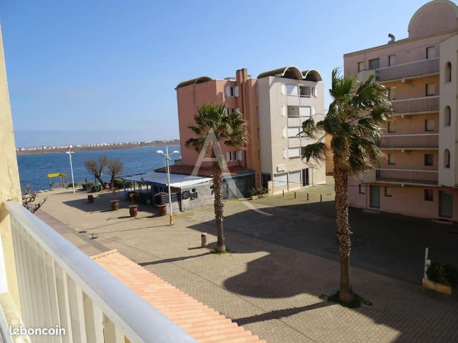 Joli Appartement Avec Grande Et Belle Terrasse, Au Pied De La Plage Du Grazel! Gruissan Exteriör bild