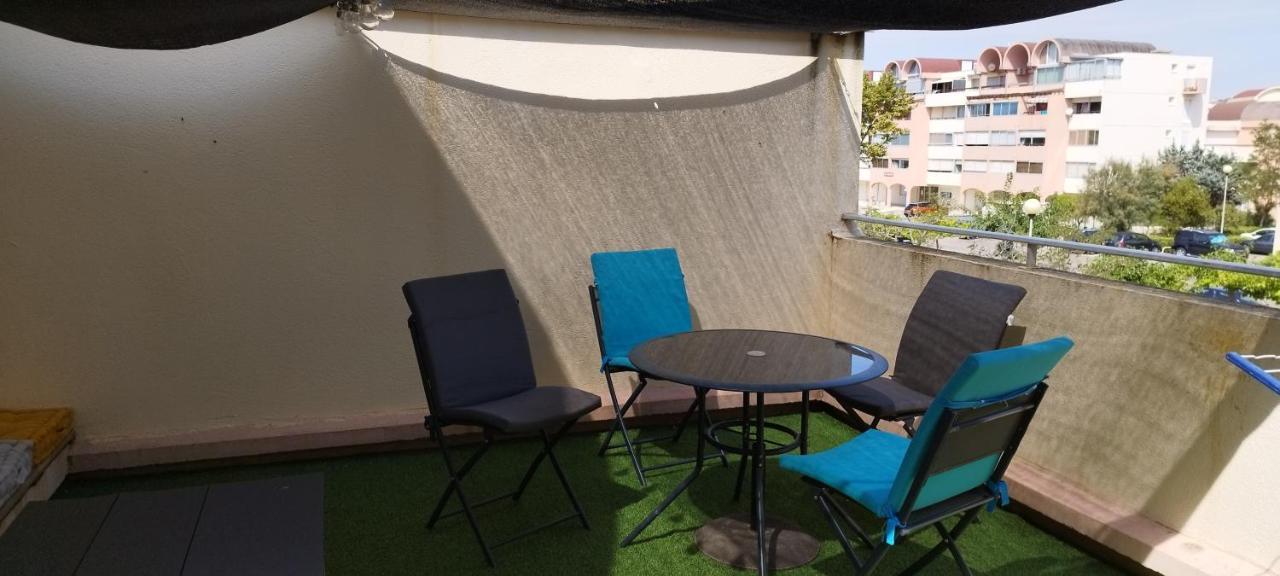 Joli Appartement Avec Grande Et Belle Terrasse, Au Pied De La Plage Du Grazel! Gruissan Exteriör bild